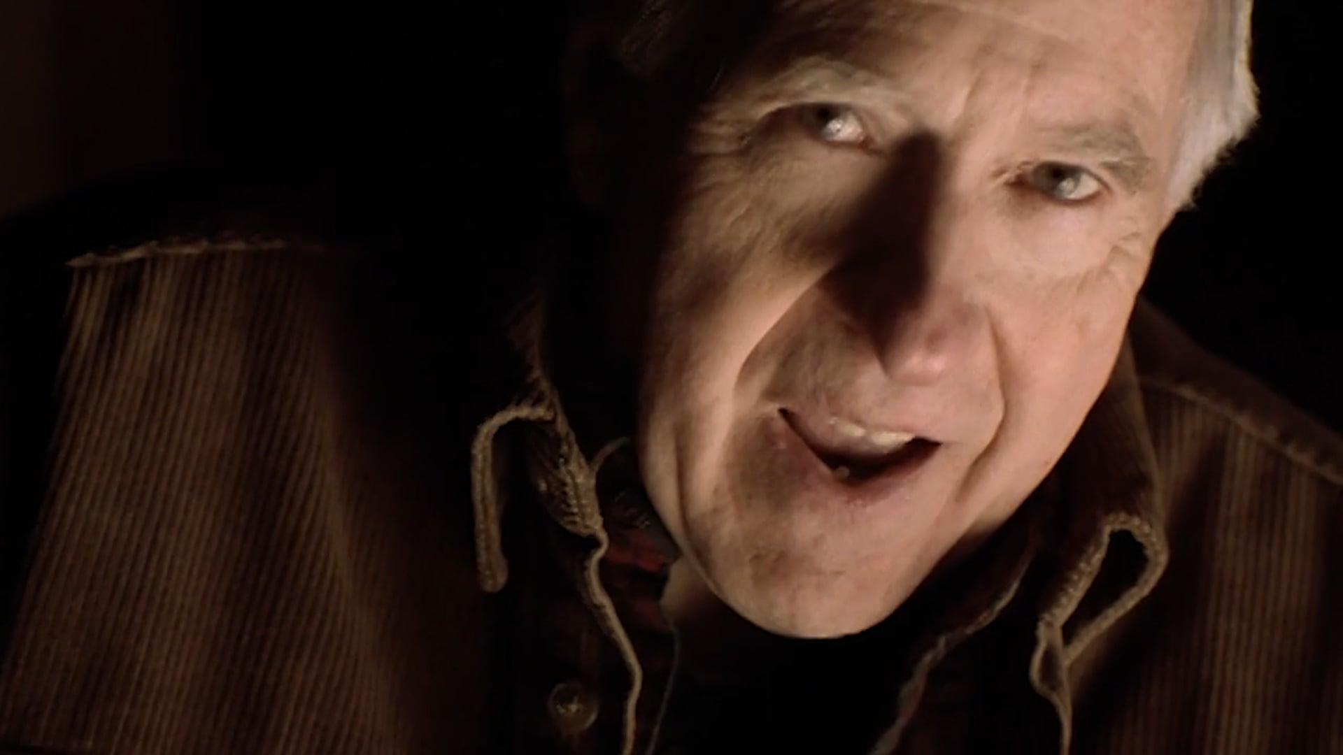 Mackenzie - Canoe-HD