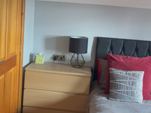 Very Large room in Chesterfield (Monday to Friday) Main Photo