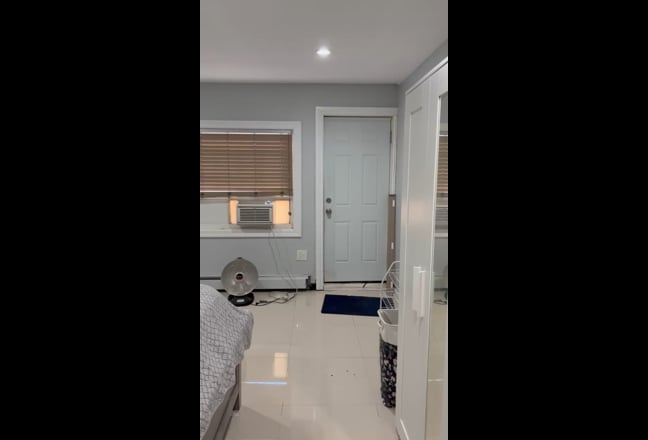 Large bright bedroom with private entrance  Main Photo