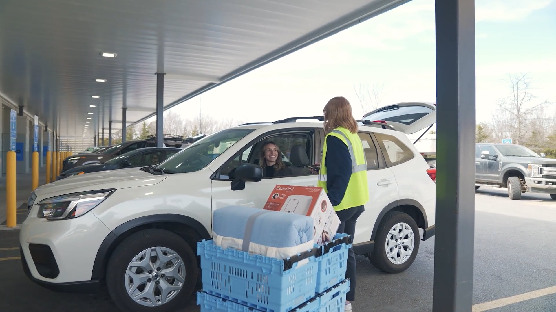 B-Roll: Online Pickup and Delivery