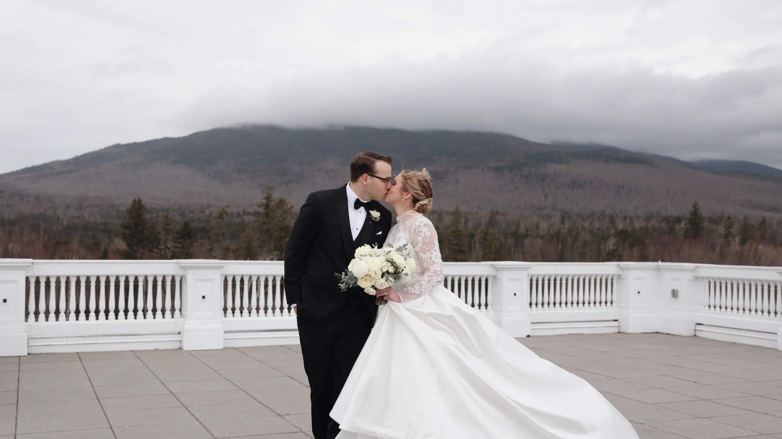 Lauren + Nick | December 10, 2023, image size:2560x1440