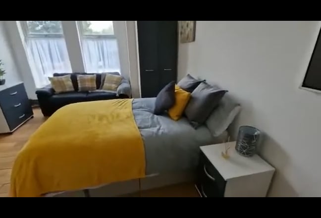 Beautiful Studio - Ready Now!  Main Photo