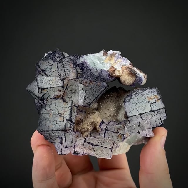 Color-zoned Fluorite with Quartz