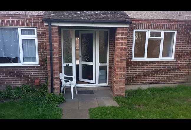 ENSUITE in Friendly, Sociable House Main Photo