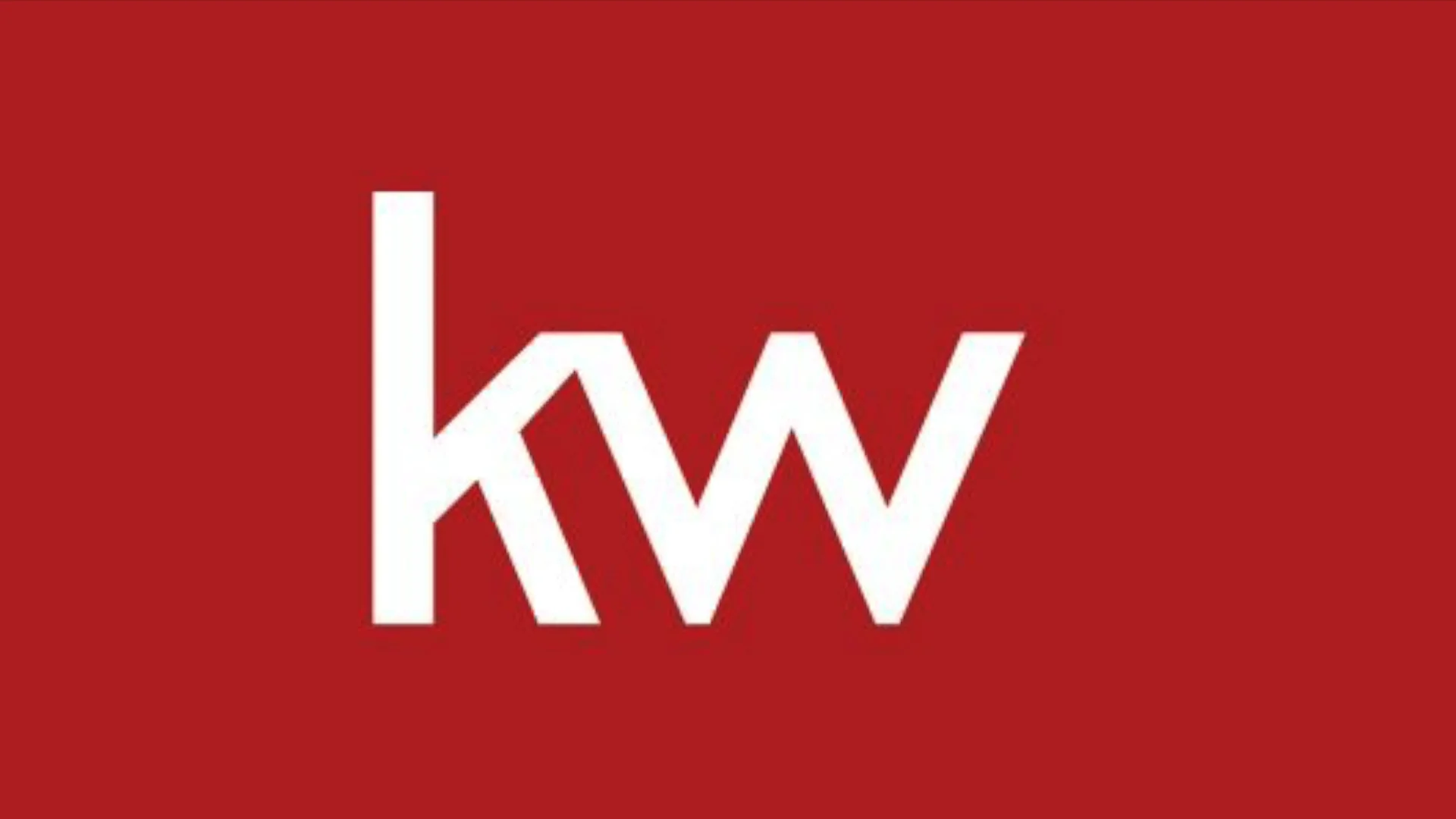 Spacious 2 Bed 2 Bath Apartment For Sale in Strathblane Gardens