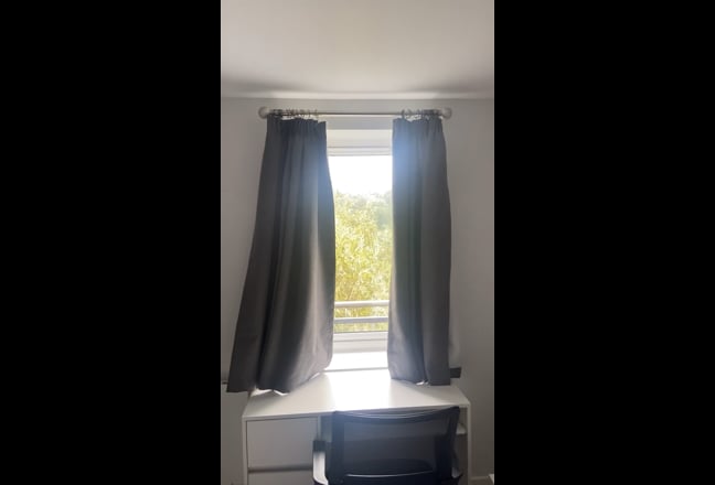 Spacious Flat on Botley Road (Students Only) Main Photo