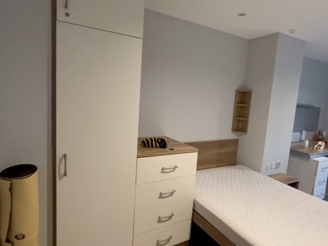 Large Ensuit Room in Glasgow-Iq Accommodation Main Photo