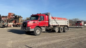 2007 VOLVO TRUCK VHD TRI-AXLE DUMP TRUCK VIN