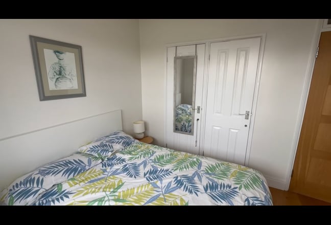 Double Bedroom, with Green View, close to station. Main Photo