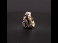 70340 - Mimetite, Cerussite