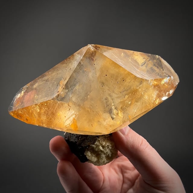Calcite on Sphalerite with Baryte