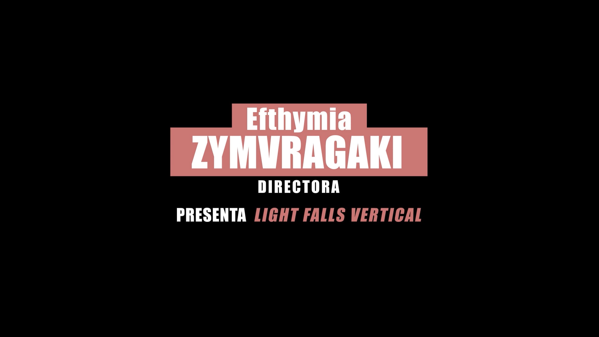 Efthymia Zymvragaki presenta «Light Falls Vertical»