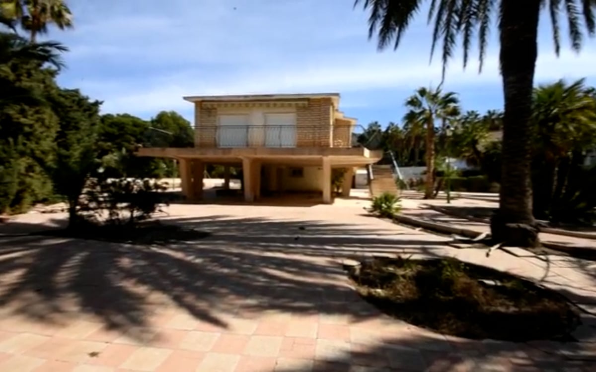 Chalet for Sale in Cartagena