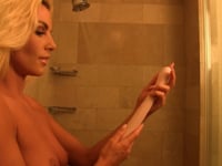 エロシアのセオラでシャワーを楽しむ美しい裸の女性のJOIオーディオを体験してください