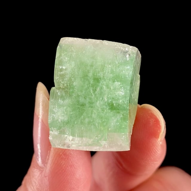 Fluorapophyllite-(K) (uncommon thumbnail)