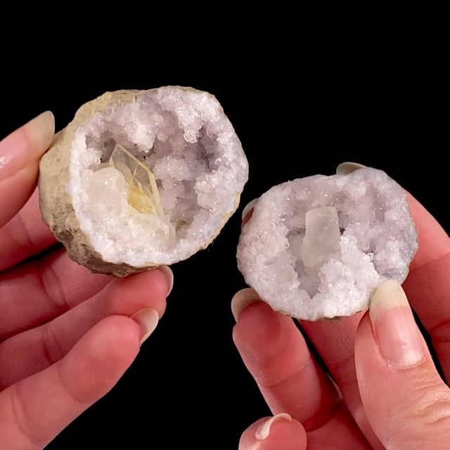 Quartz Geode with Baryte and Calcite