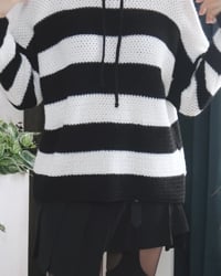 Video: Sweater with Stripes and Hood