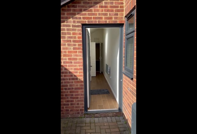 Annexe in Town Centre - All Bills Included  Main Photo