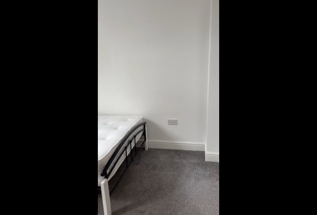 Ensuite Double Room Available for Short Let Main Photo