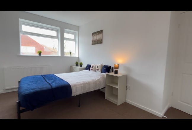 Available - Brand New Rooms in Oldham Main Photo