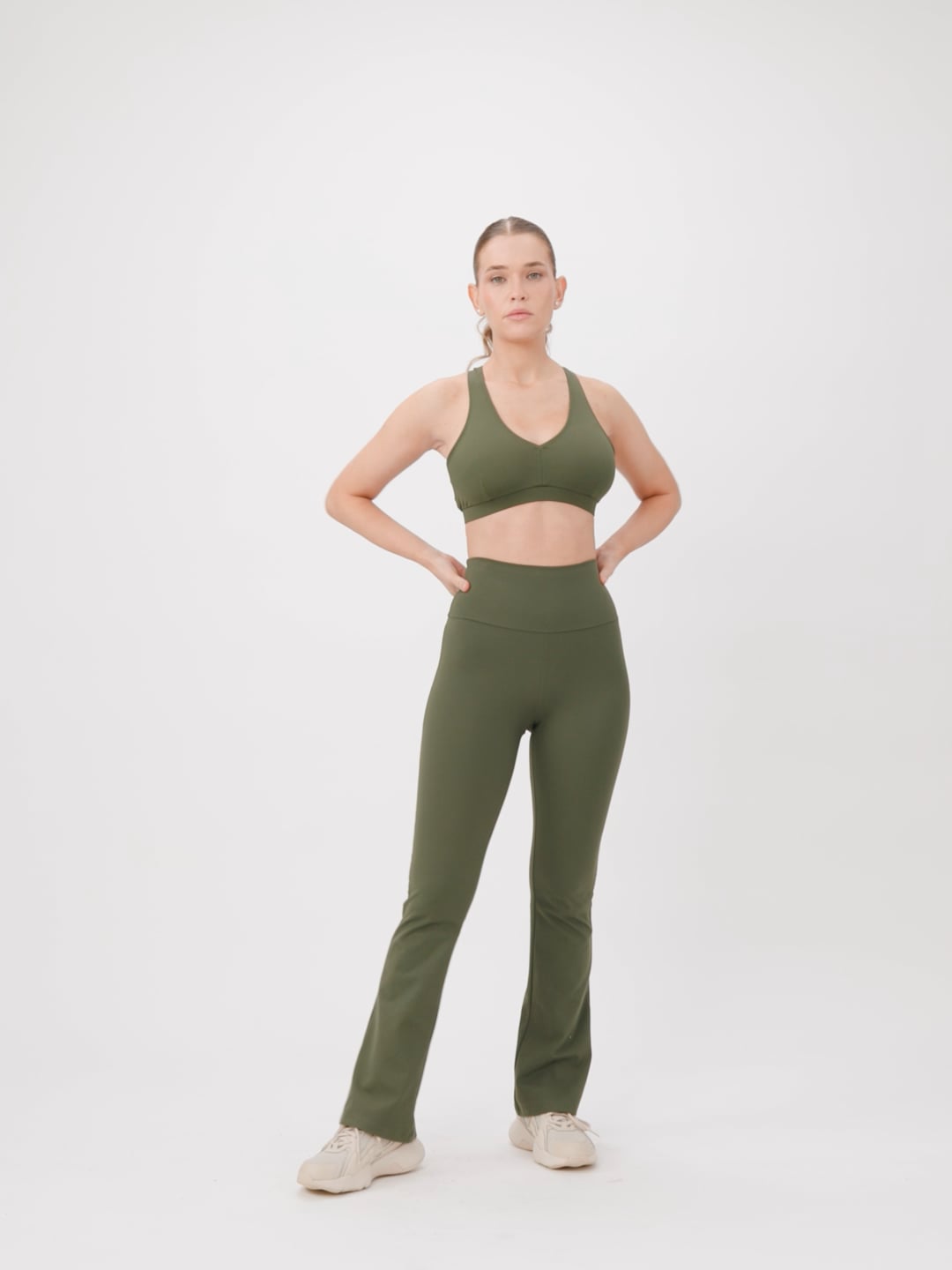 HIGH-WAIST FLARE LEGGING