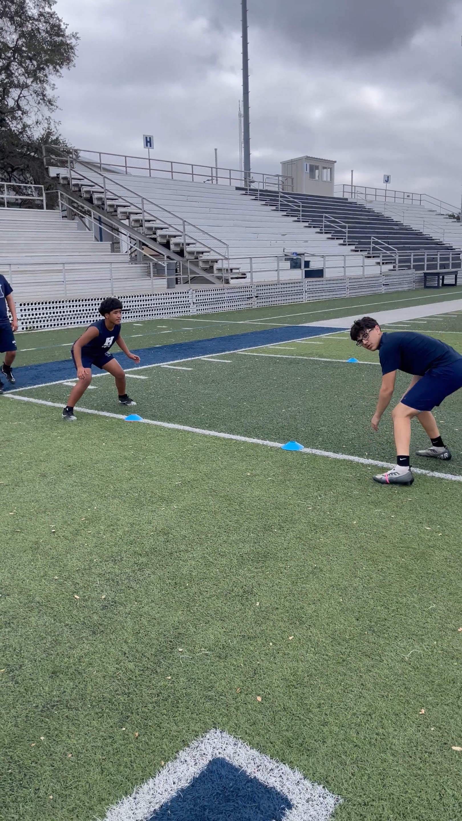 Watch jagger jenkins's 5-10-5 Agility: 5.13 seconds