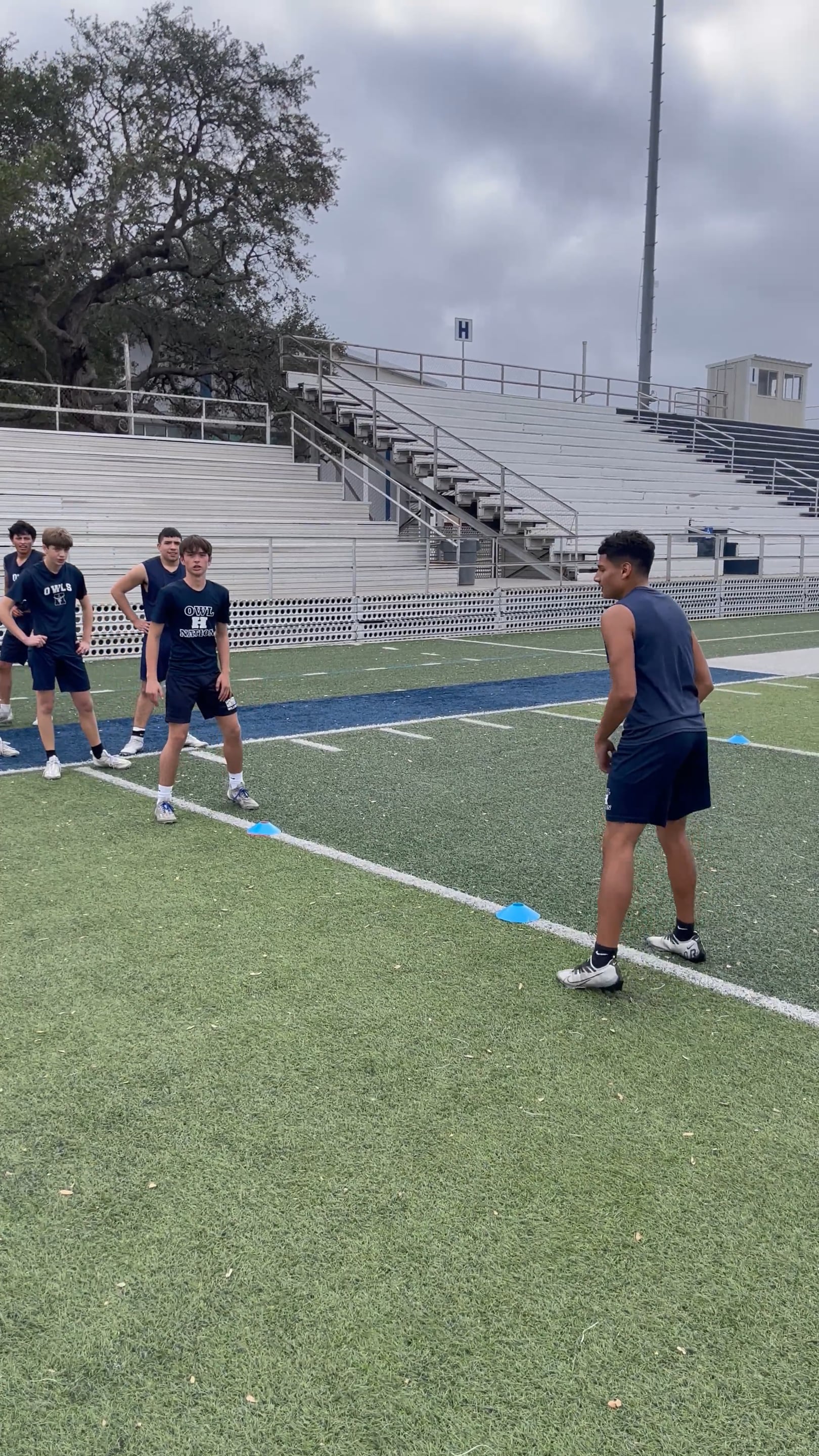 Watch devenn palma's 5-10-5 Agility: 4.37 seconds