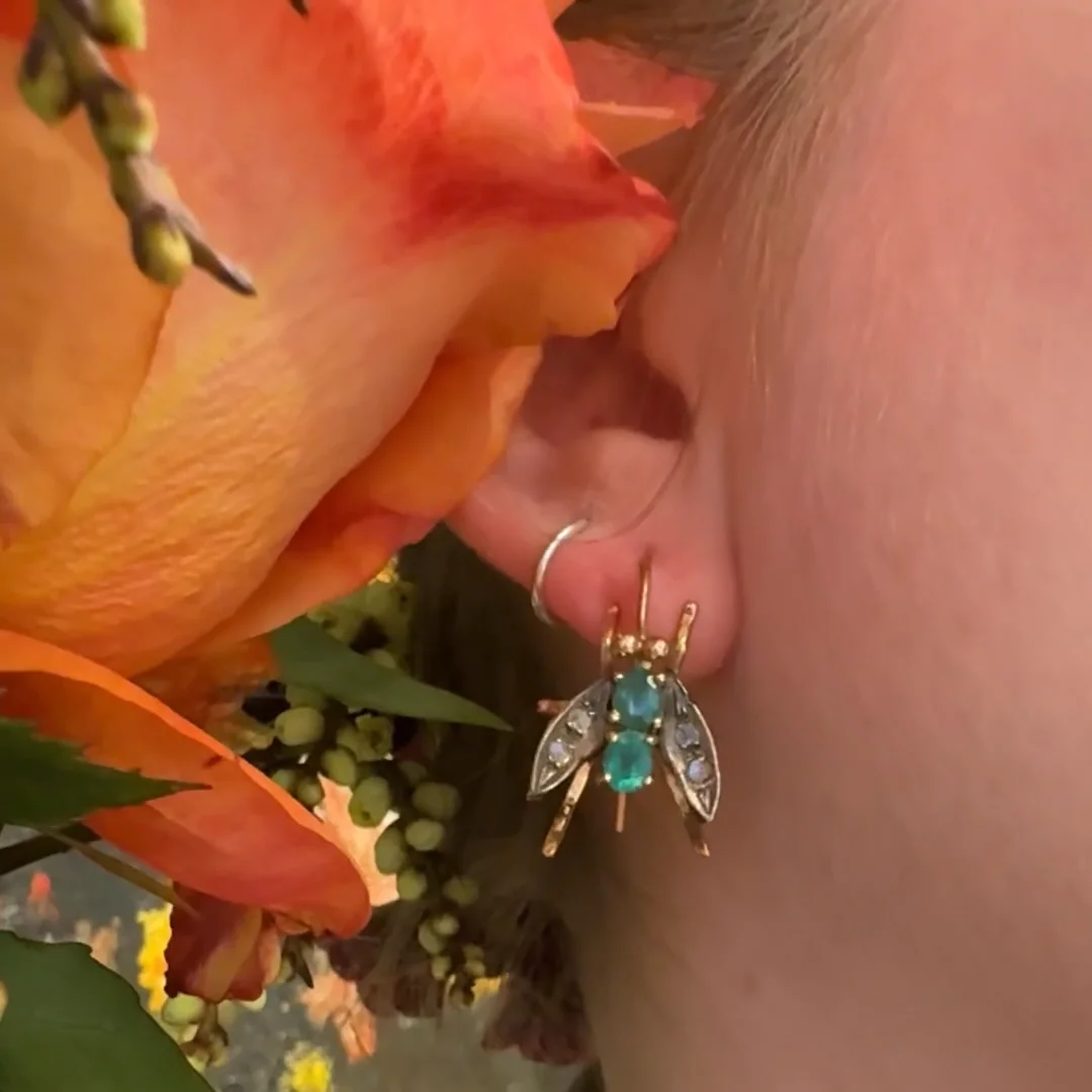 Orecchini A Bottone In Argento Sterling A Forma Di Mosca: Gioielli Minimalisti A Forma Di Insetto - Italia