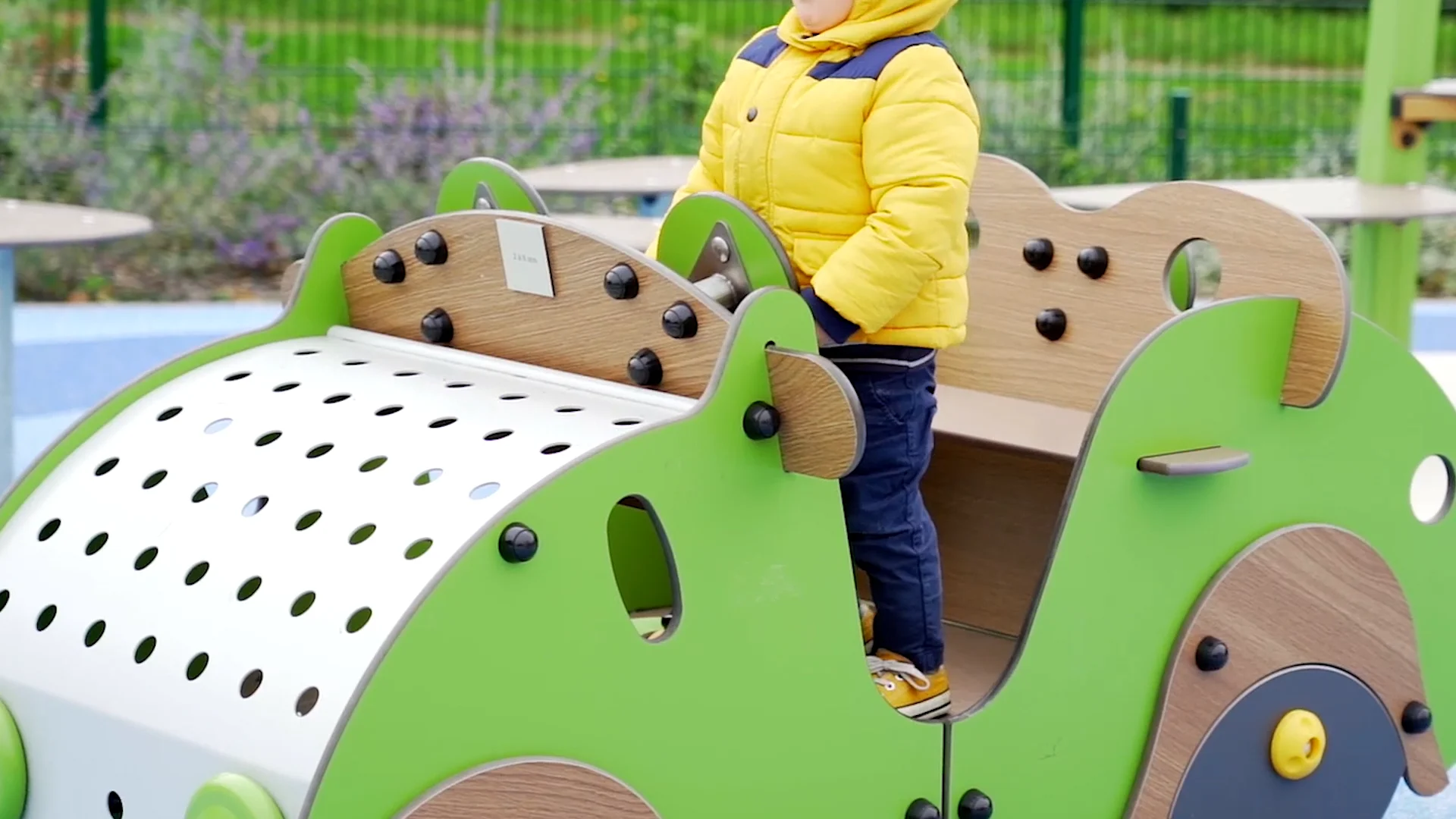 Big Twiny J2611 - Playgrounds - Themed Playground Equipment - City