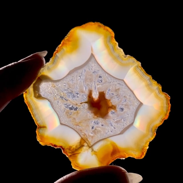 Quartz var: Agate (var: Iris Agate) (rainbow iridescence)