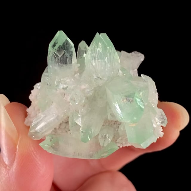 Fluorapophyllite-(K)