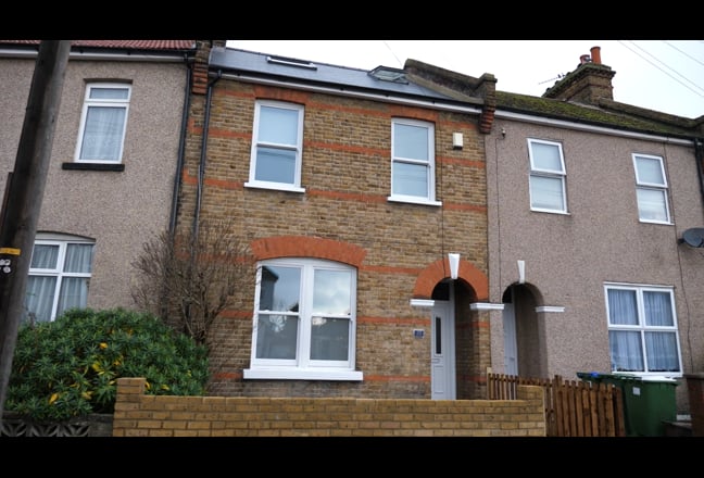 6 Bedroom Hmo - Sidcup -1 Room Available 01/02/25 Main Photo