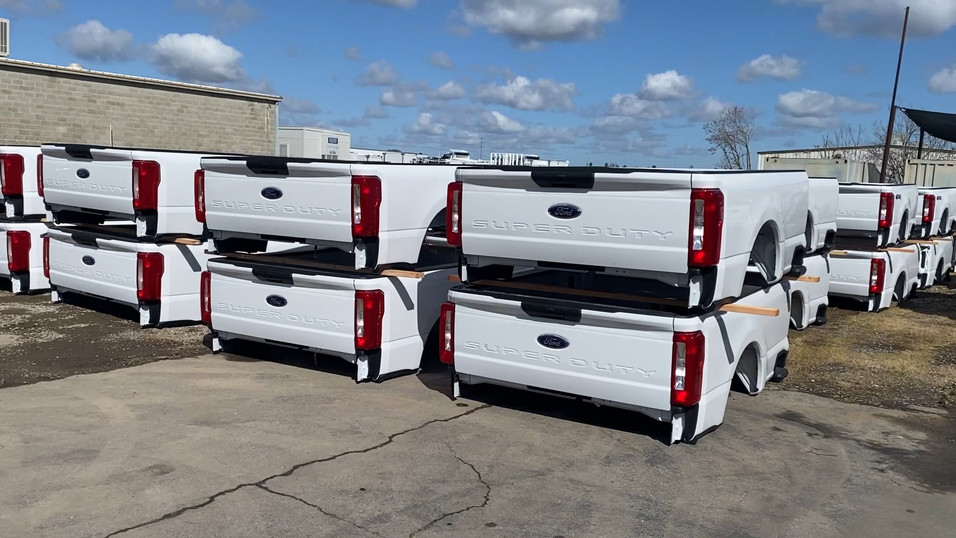 Like New OEM Truck Beds | S&L Truck Beds