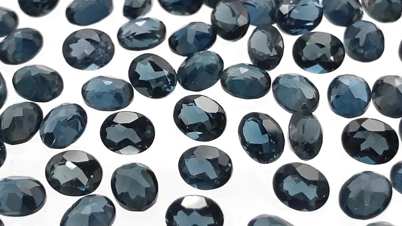 宝石質ロンドンブルートパーズ ルース オーバルファセットカット