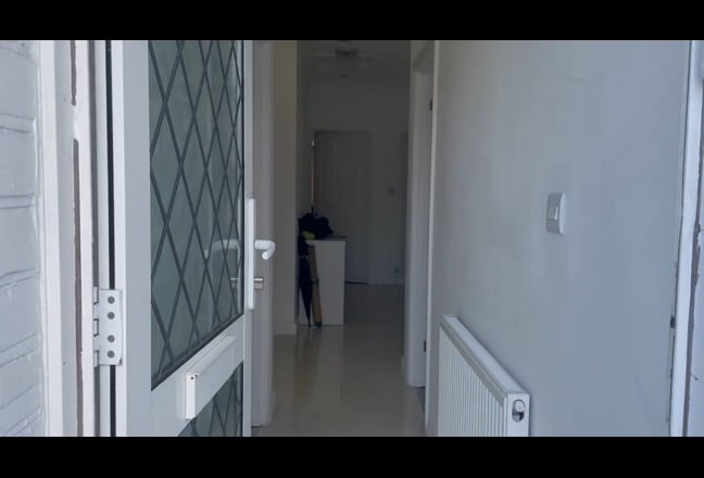 1 Double room to rent   Main Photo