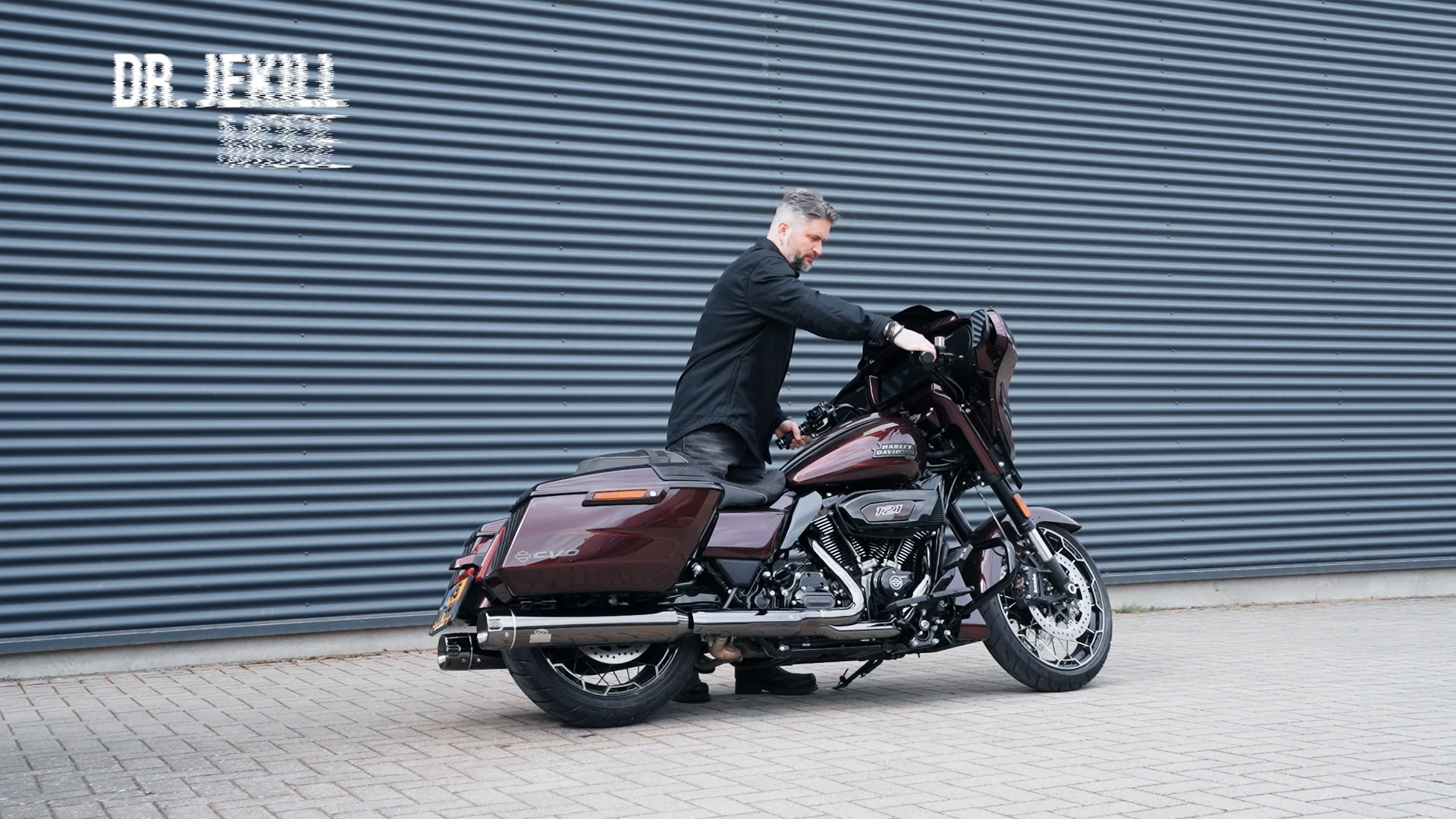 Order now: Dr. Jekill & Mr. Hyde for H-D CVO 121