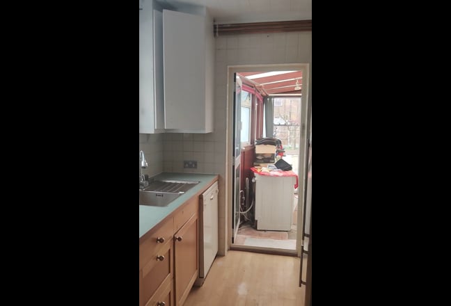 4 Bedrooms Semi Detached House Main Photo