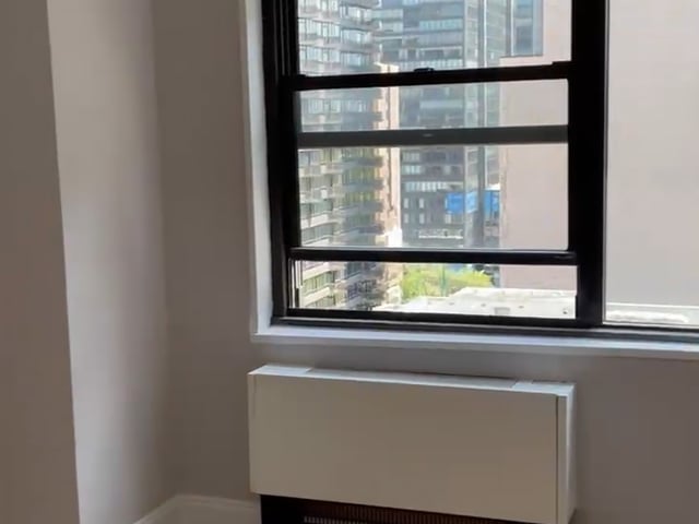 Looking for roommates in Manhattan Main Photo