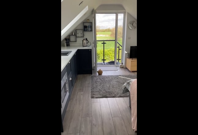 Rural Self contained Double bed Studio apt Main Photo