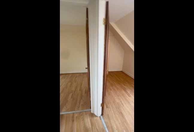 Video 1: Room 1: £500PCM with bills included. (Available 05/10/25)