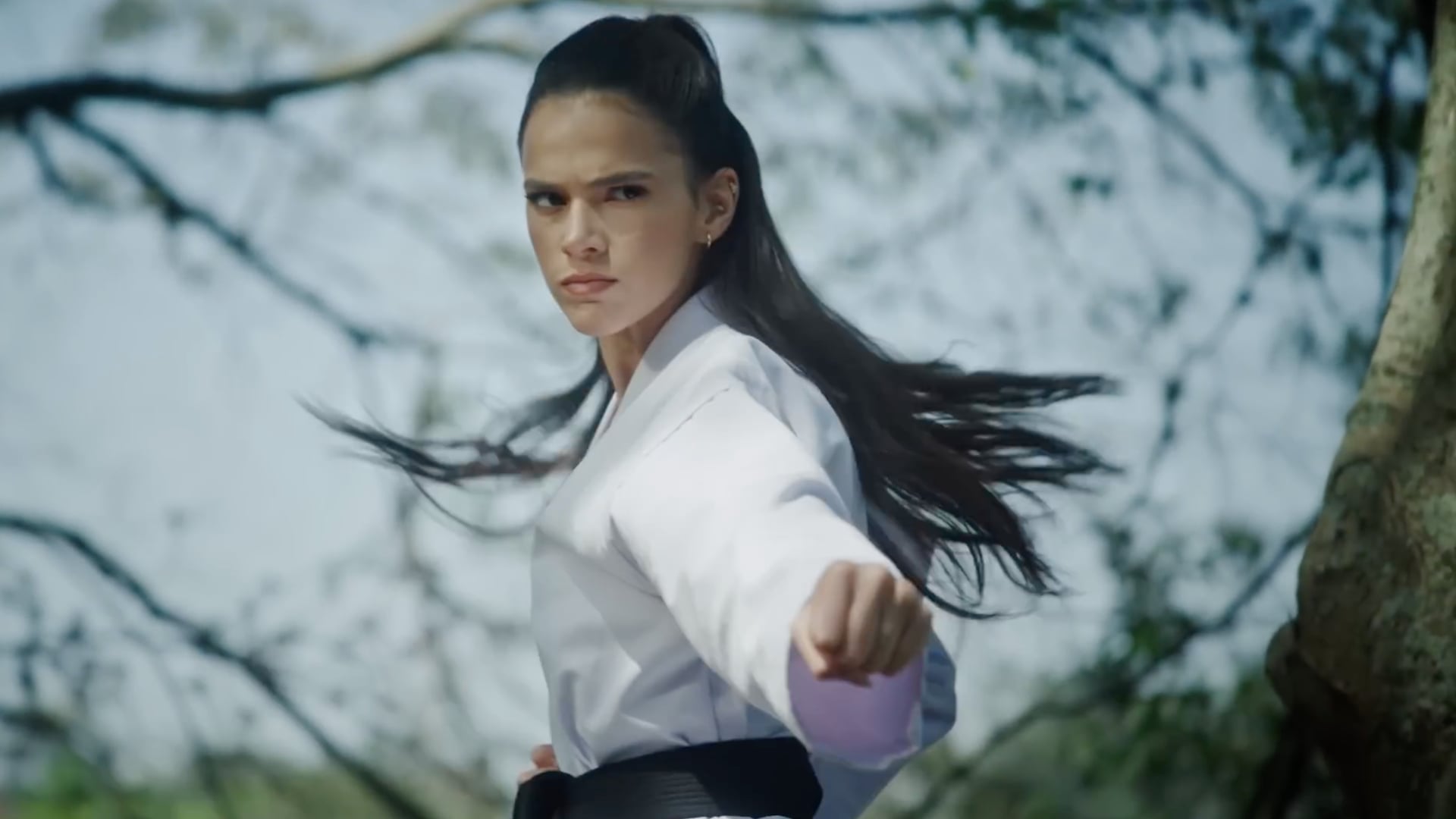 NETFLIX / Cobra Kai "Bruna Marquezine é MiyagiDo