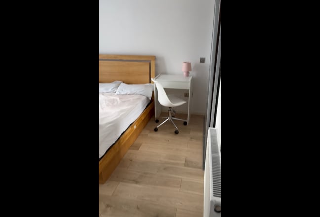  en-suite double bedroom fully furnished  Main Photo