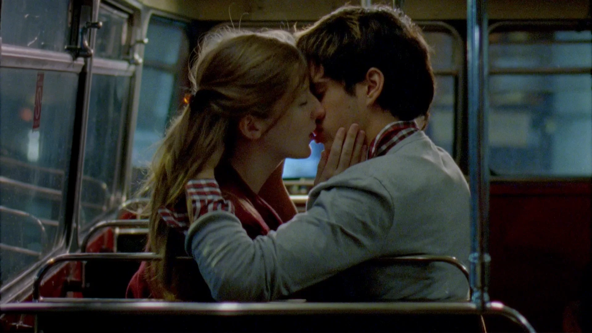 Kiss, 2009 — Melanie Manchot