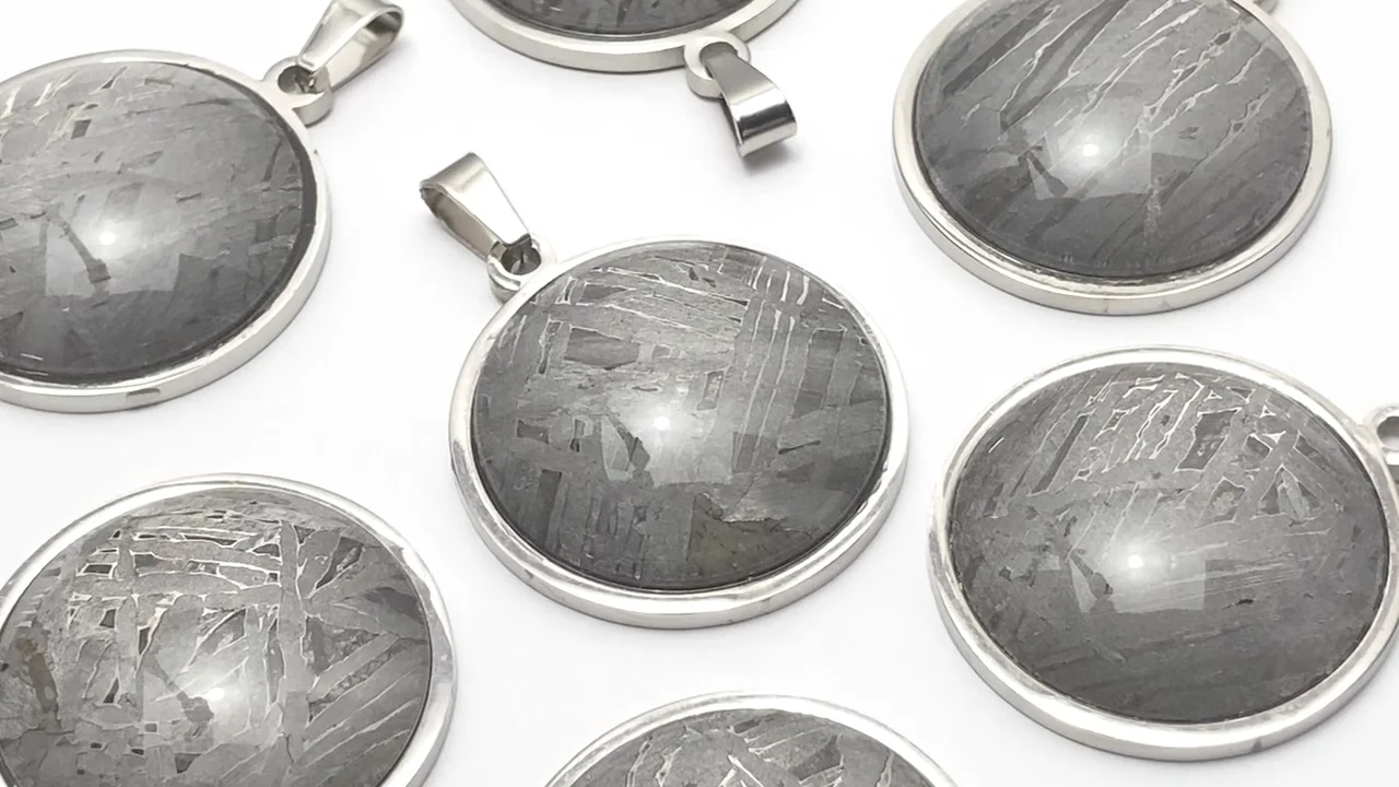 アルタイ隕石　メテオライト 立方体　 鉄隕石　重さ502ｇ IMG_5431-768x1024.jpg