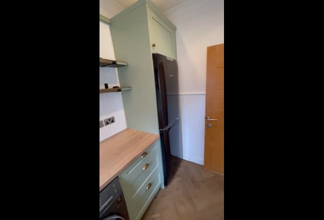 Video 1: Main kitchen area