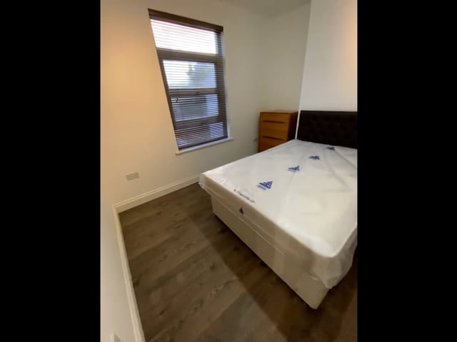 Good Sized Double Bedroom in 6 Bed HMO Main Photo