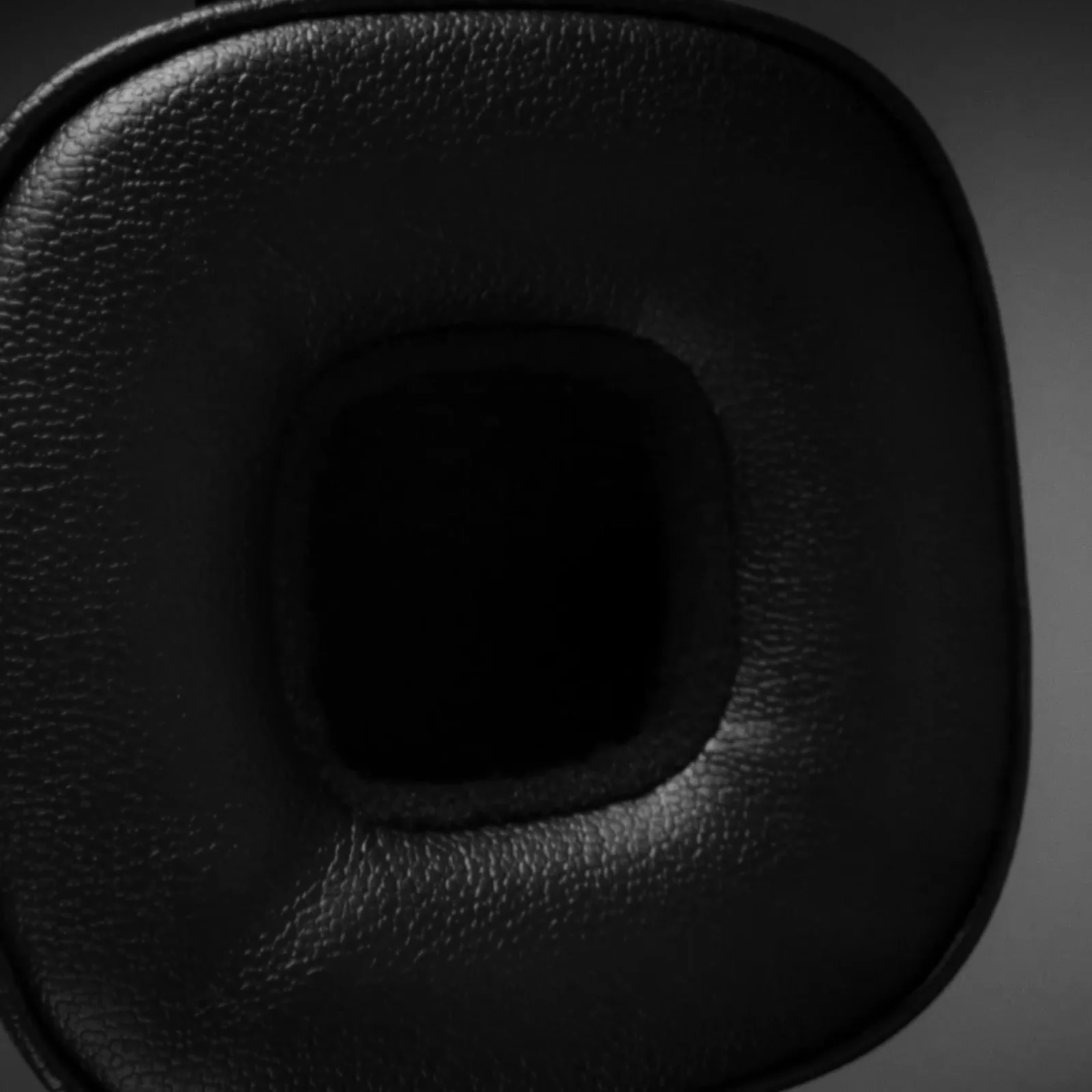 Major V headphones give you 100+ hours of wireless playtime Major V headphones give you 100+ hours of wireless playtime