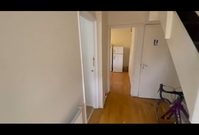 A room in a house  Main Photo