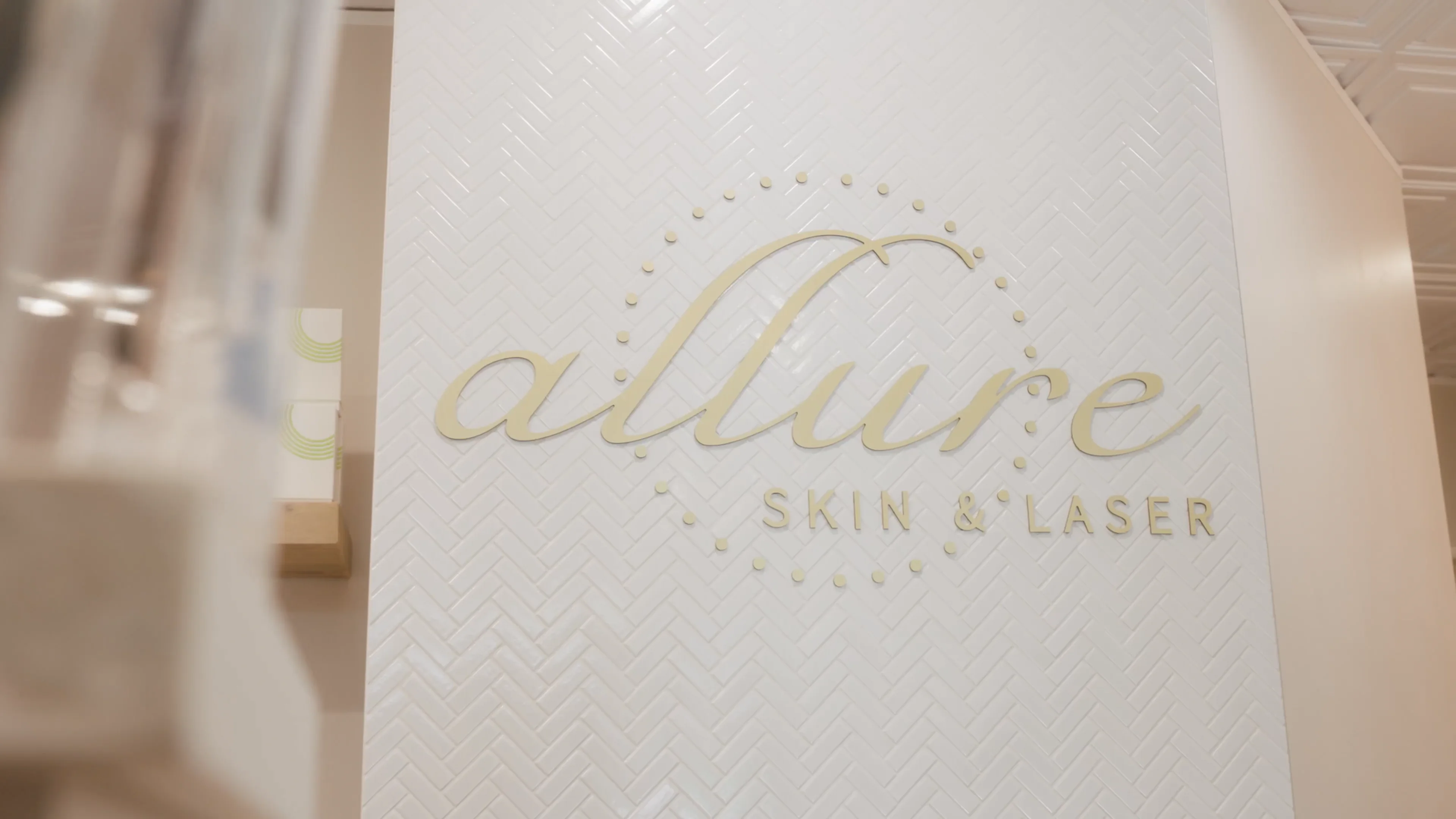 white allure glutathione Dalba Truffle Pre-Skin Care Spray Serum – 100ml Achieving Radiant Skin: The Role