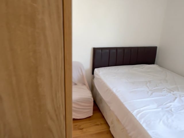 Video 1: TR6-4 Double room with ensuite